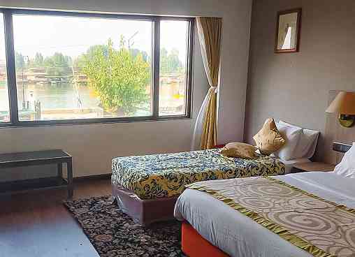 Large Room Mountain View